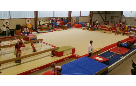 Rencontre baby gym et acrobates